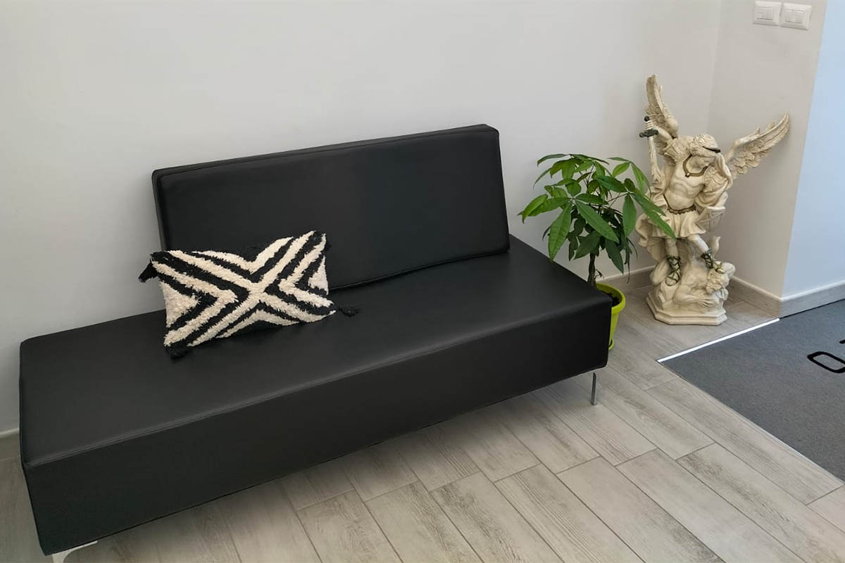 Divano sala d'attesa Isinia